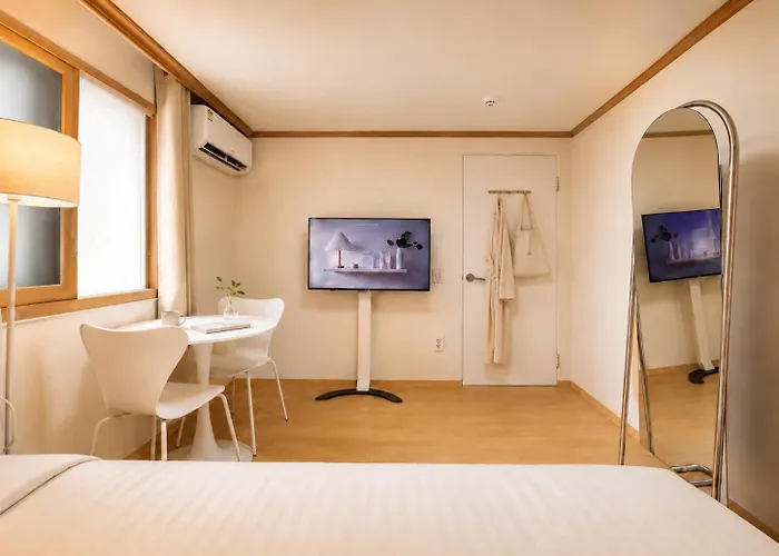 Apartamento Sadanghae - Sunny 3br In A Quiet Residential Area, 10 Minutes From Gangnam *