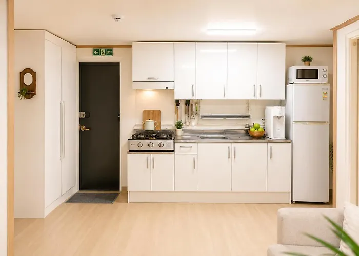 Apartamento Sadanghae - Sunny 3br In A Quiet Residential Area, 10 Minutes From Gangnam *