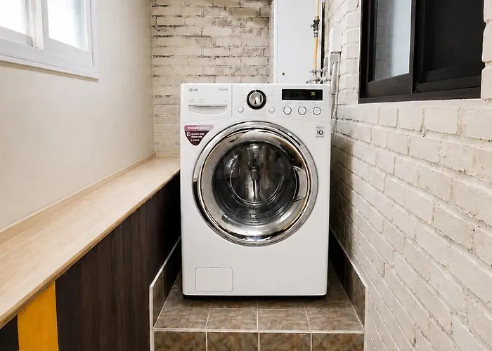 Sadanghae - Sunny 3br In A Quiet Residential Area, 10 Minutes From Gangnam Seul